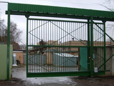 Ворота подвесные откатные с электроприводом